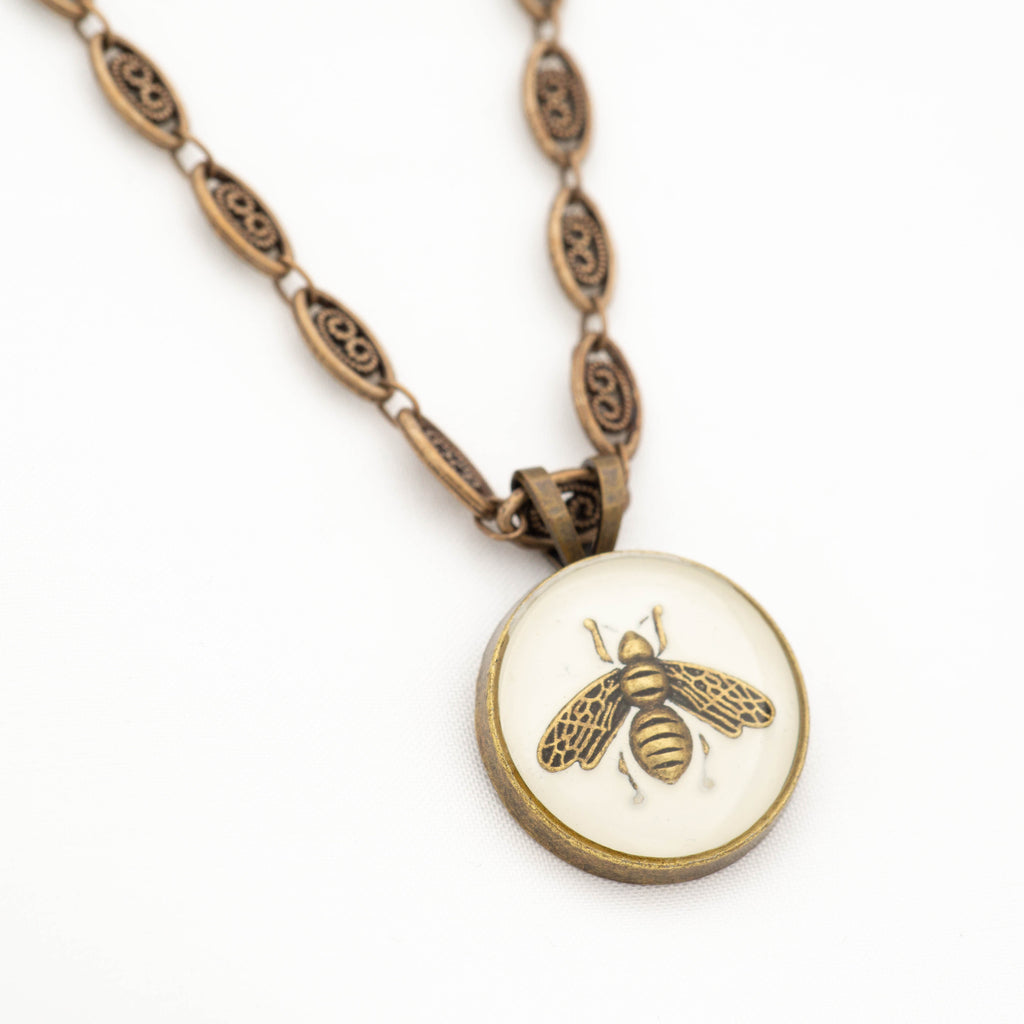 Gucci Bee Button Necklace with Brass Chain