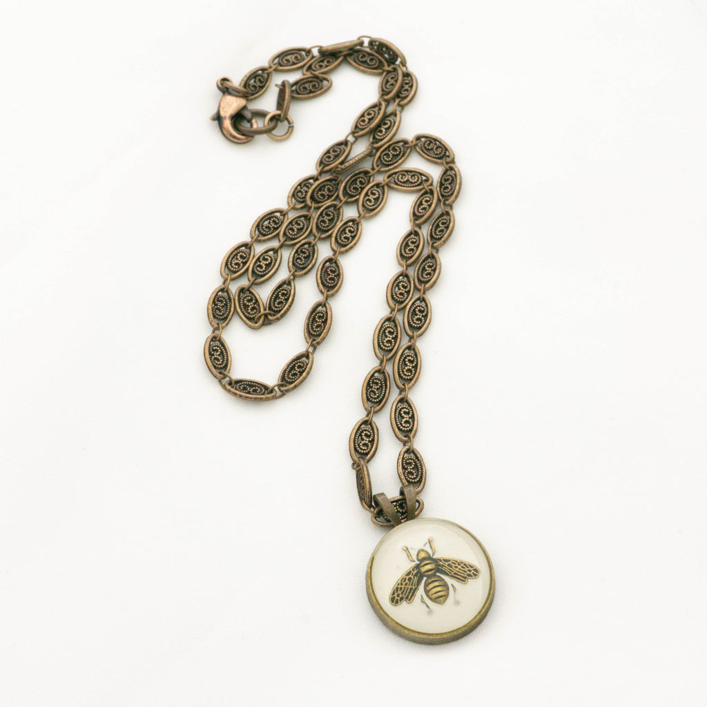 Gucci Bee Button Necklace with Brass Chain